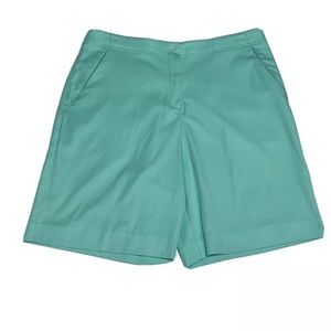 MINT GREEN SHORTS WITH ZIPPER
